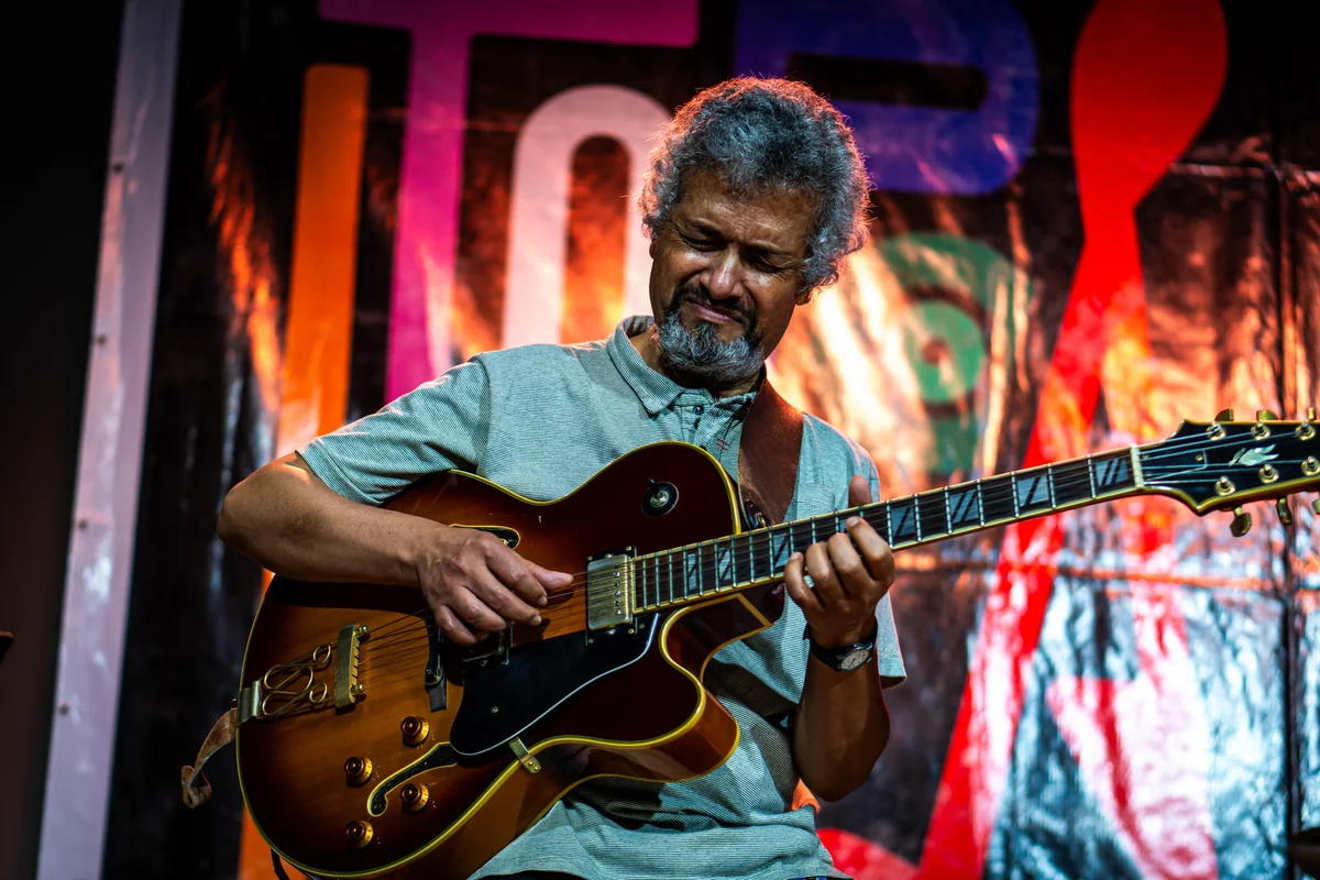 Maurílio Ribeiro — guitarrista, violonista e arranjador