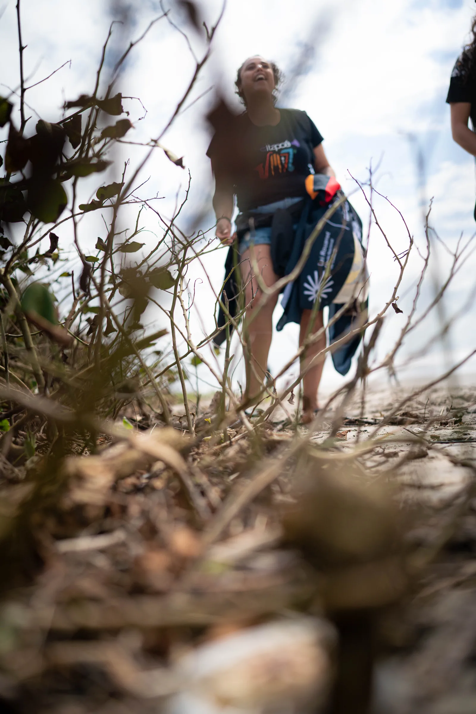 Voluntários na limpeza de praia